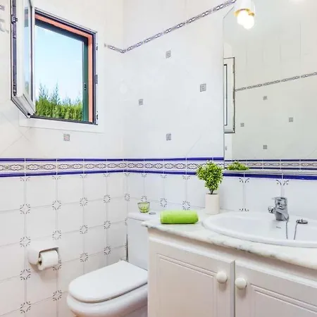 Cala Galdana Sleeps 6 Pool Air Con Wifi كالا غلدانا